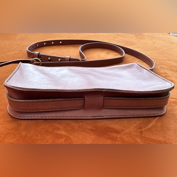 Madewell The Simple Leather Crossbody Bag in Saddle Brown Adjustable Clean - Picture 3 of 8